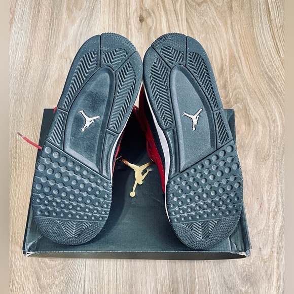 Air Jordan 12 Retro BG 807718-601 Size 7 Y EUC - Picture 5 of 8